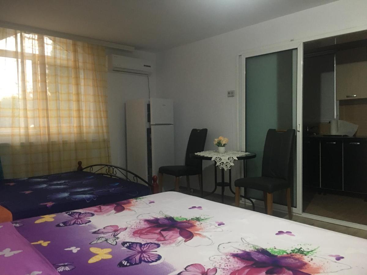 Cazare La Mare Vila Констанца Екстериор снимка